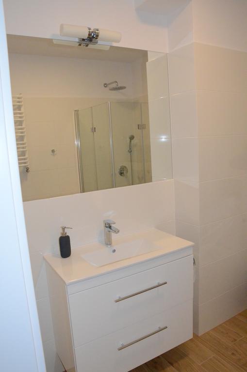 פוגורזליצה Apartament Silver מראה חיצוני תמונה
